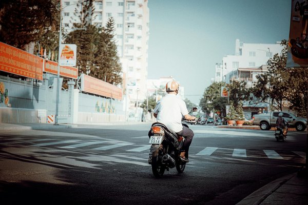 Essential Guidelines for Safely Installing a Rear Spoiler on Your High-Performance Sports Car